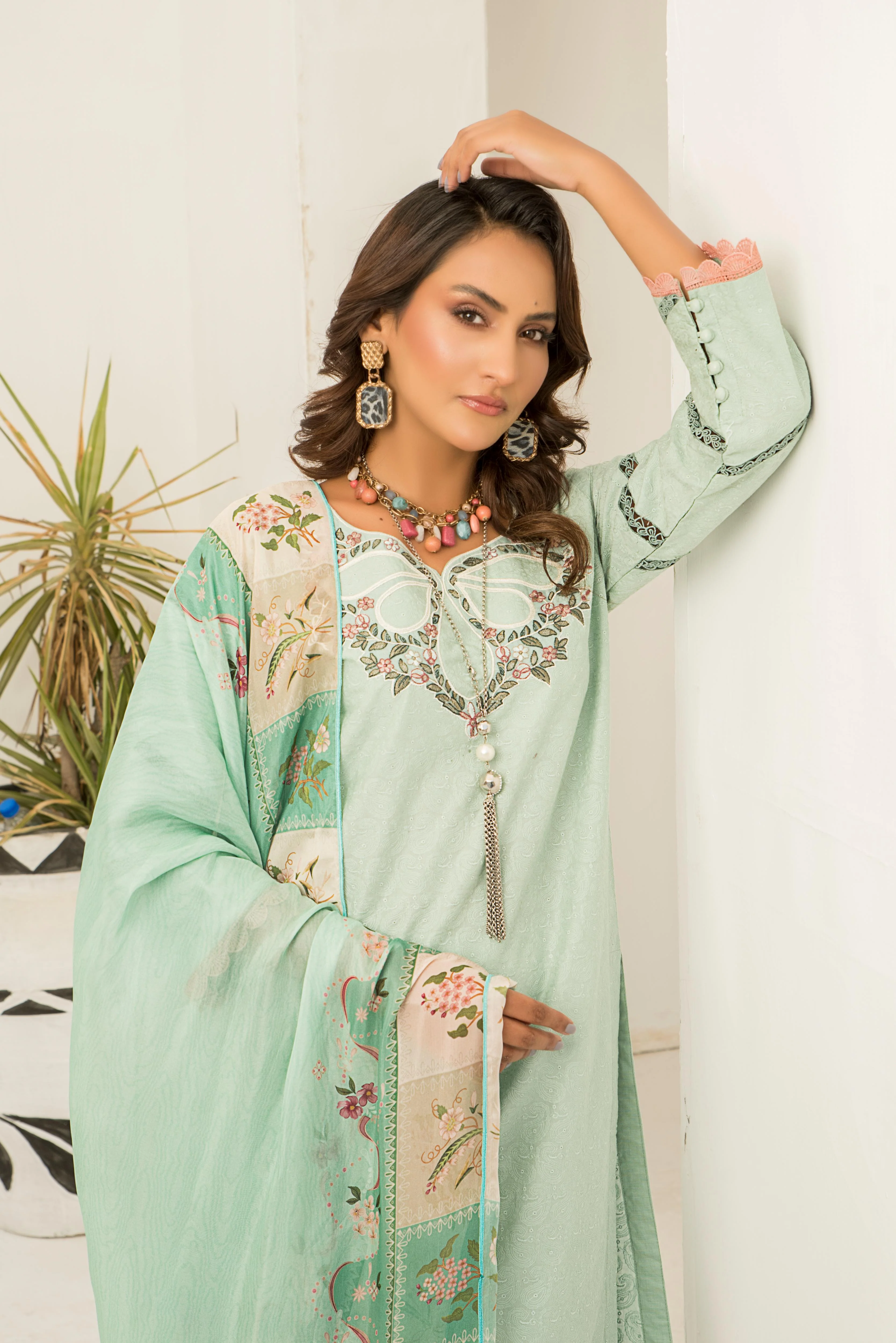 Motif Chikankari Embroidered Suit-004 - Image 4
