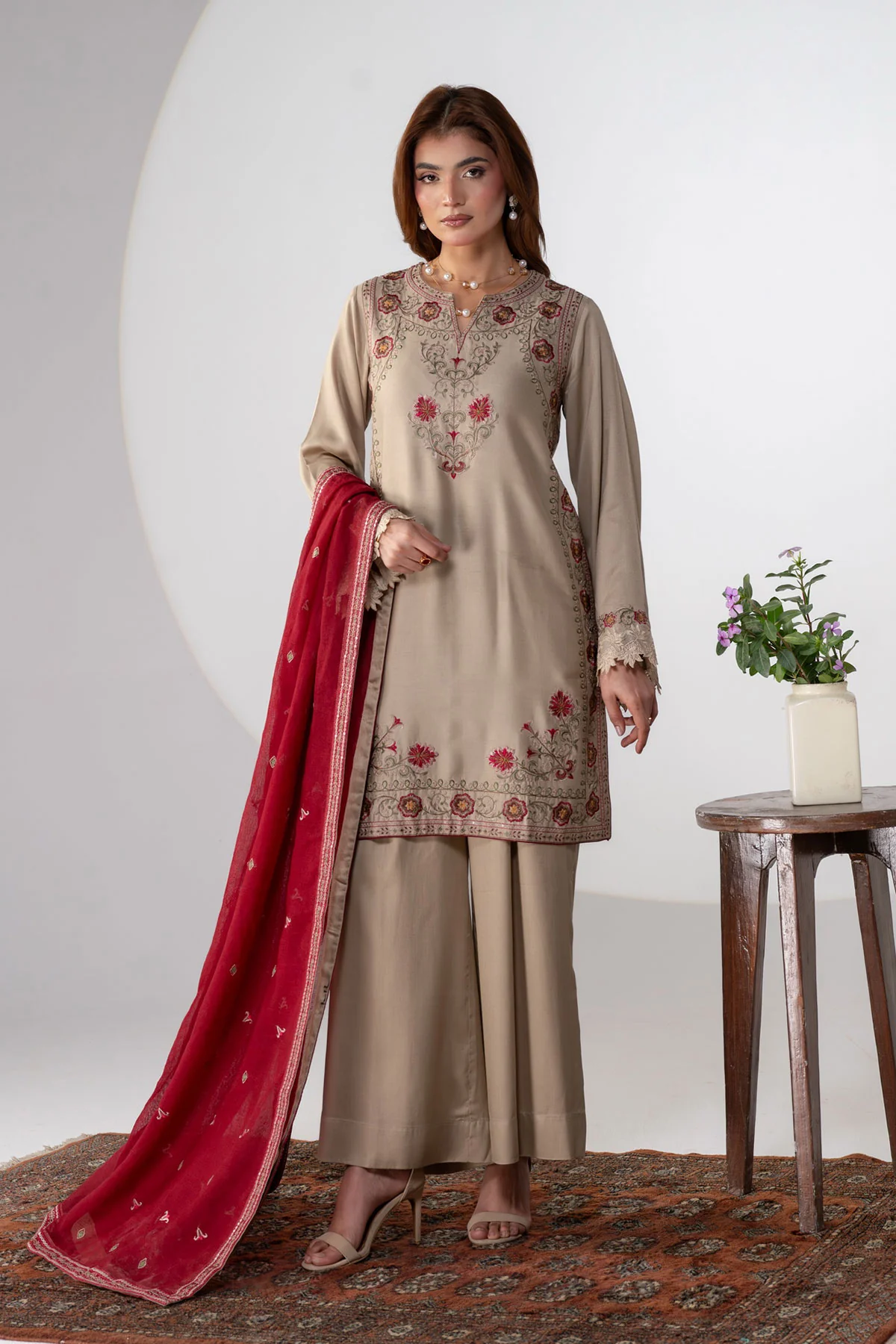 Motif Corduroy Embroidered Suit-069