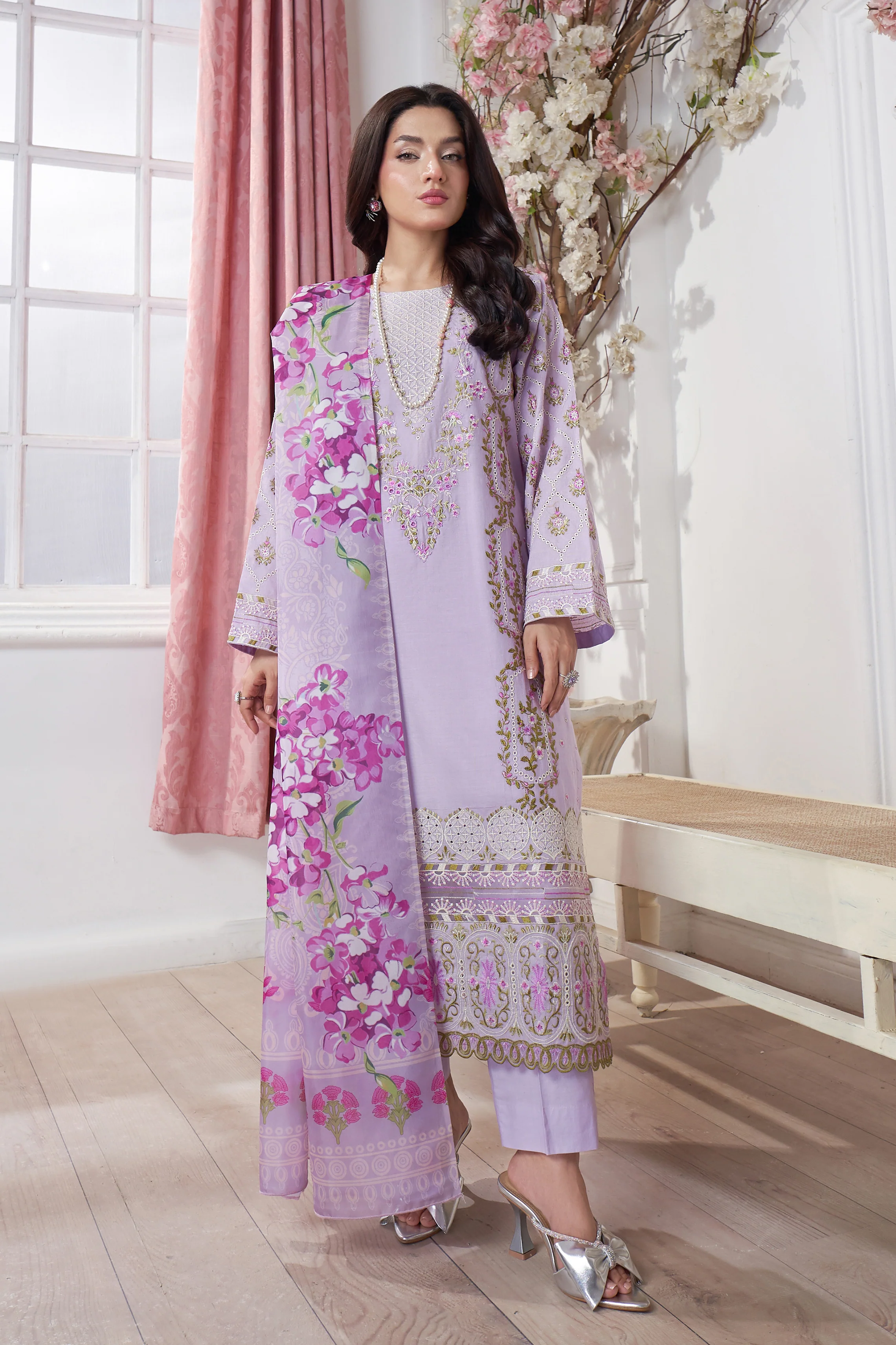 Motif Embroidered Suit-106