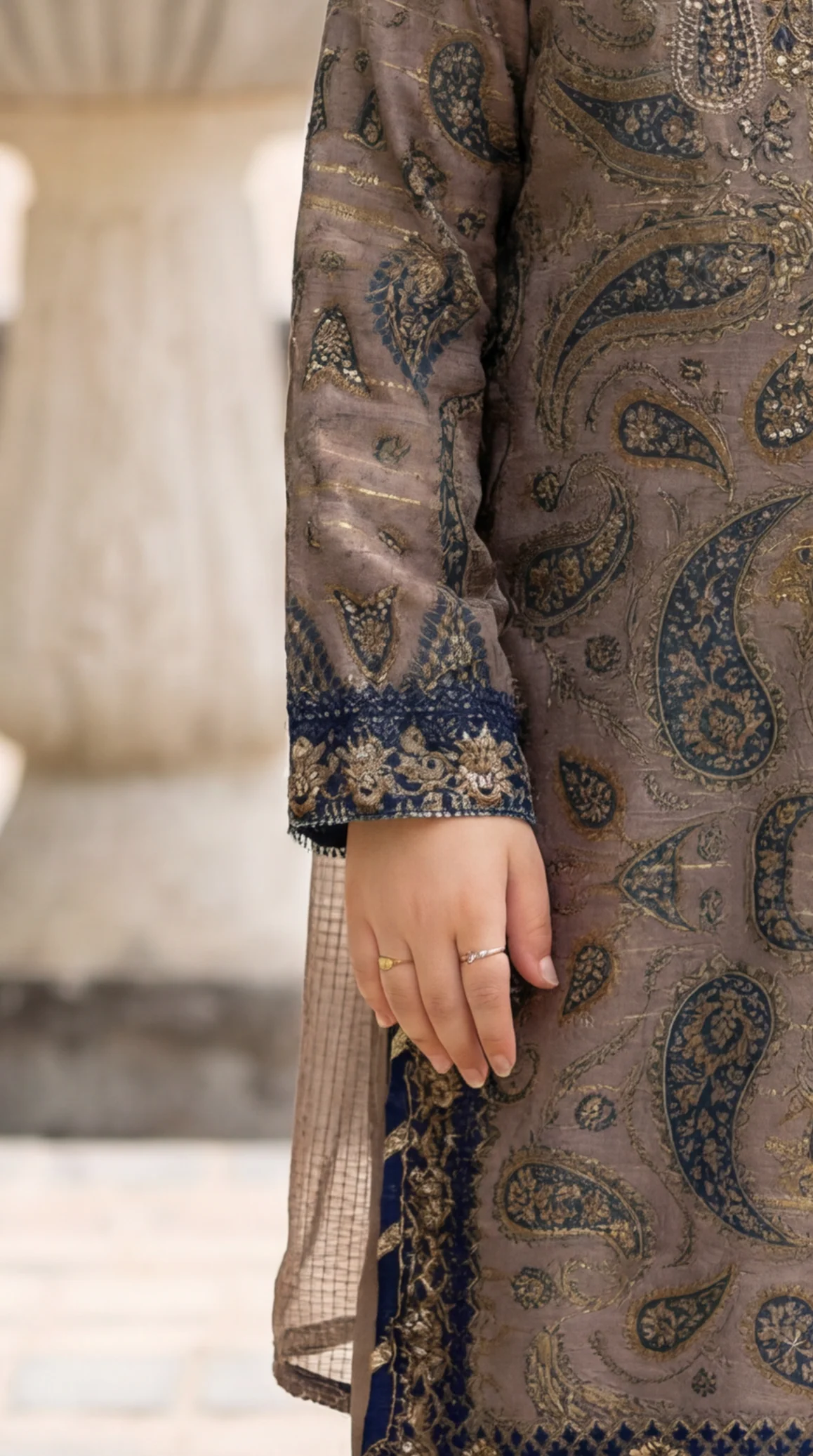 Motif Girls Embroidered Munar Suit-690 - Image 3