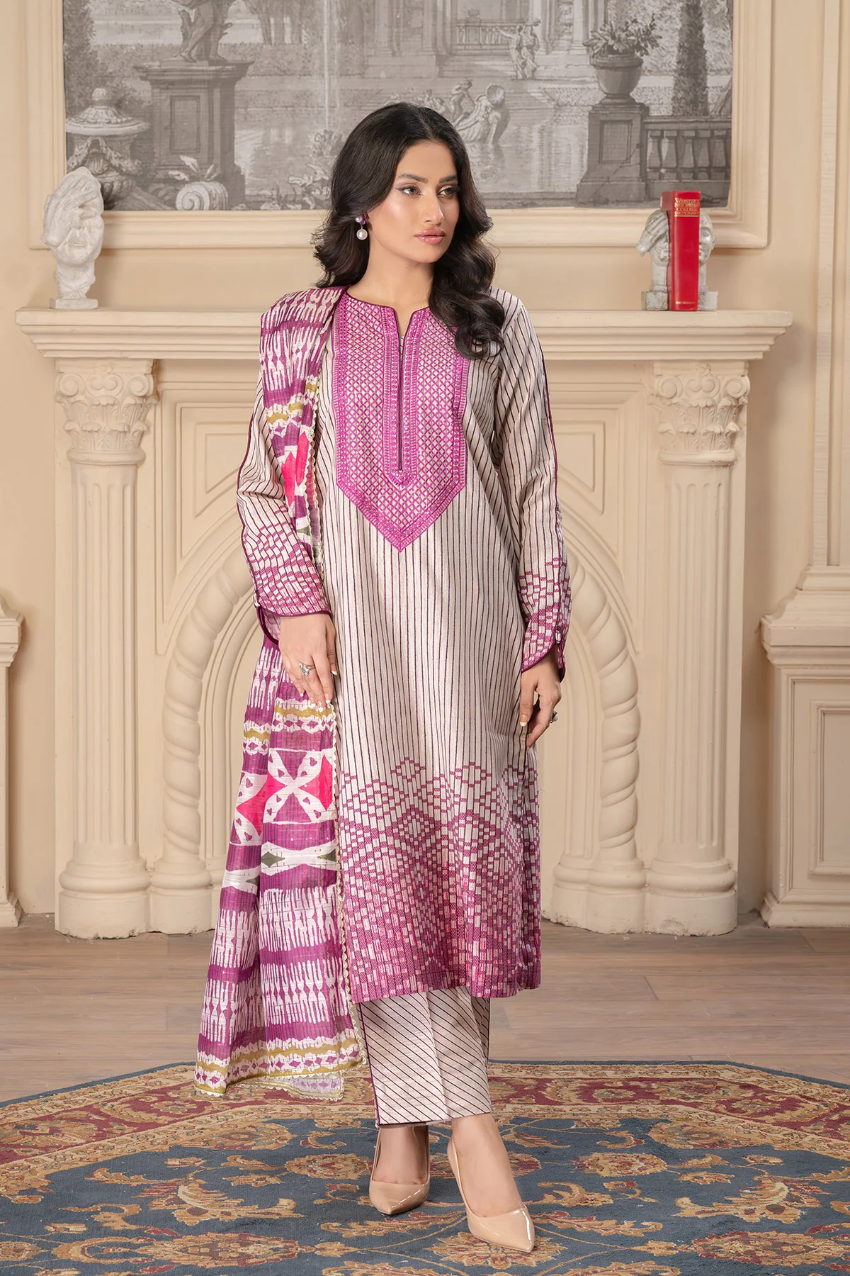 Motif Khaddar Embroidered Suit-004 - Image 6