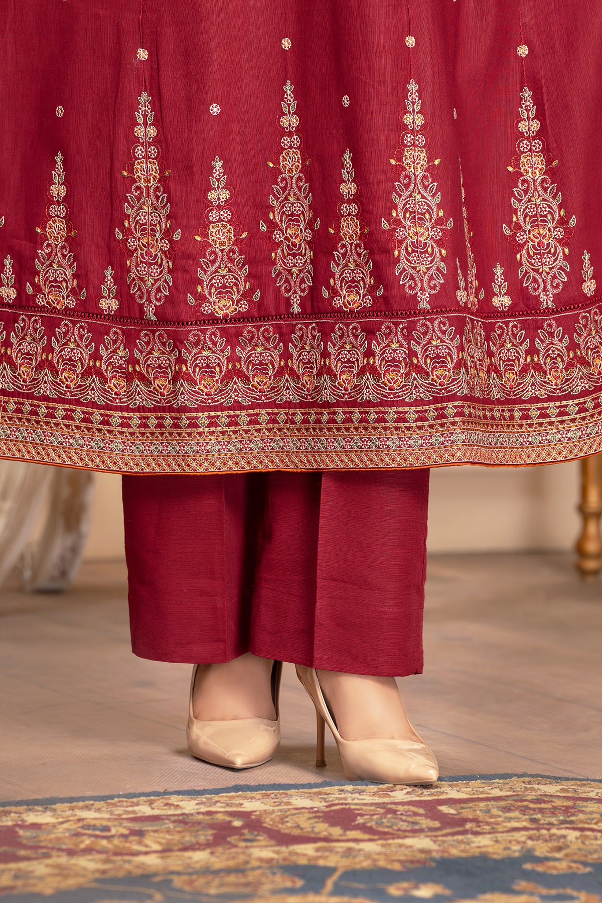 Motif Khaddar Embroidered Suit-008 - Image 3