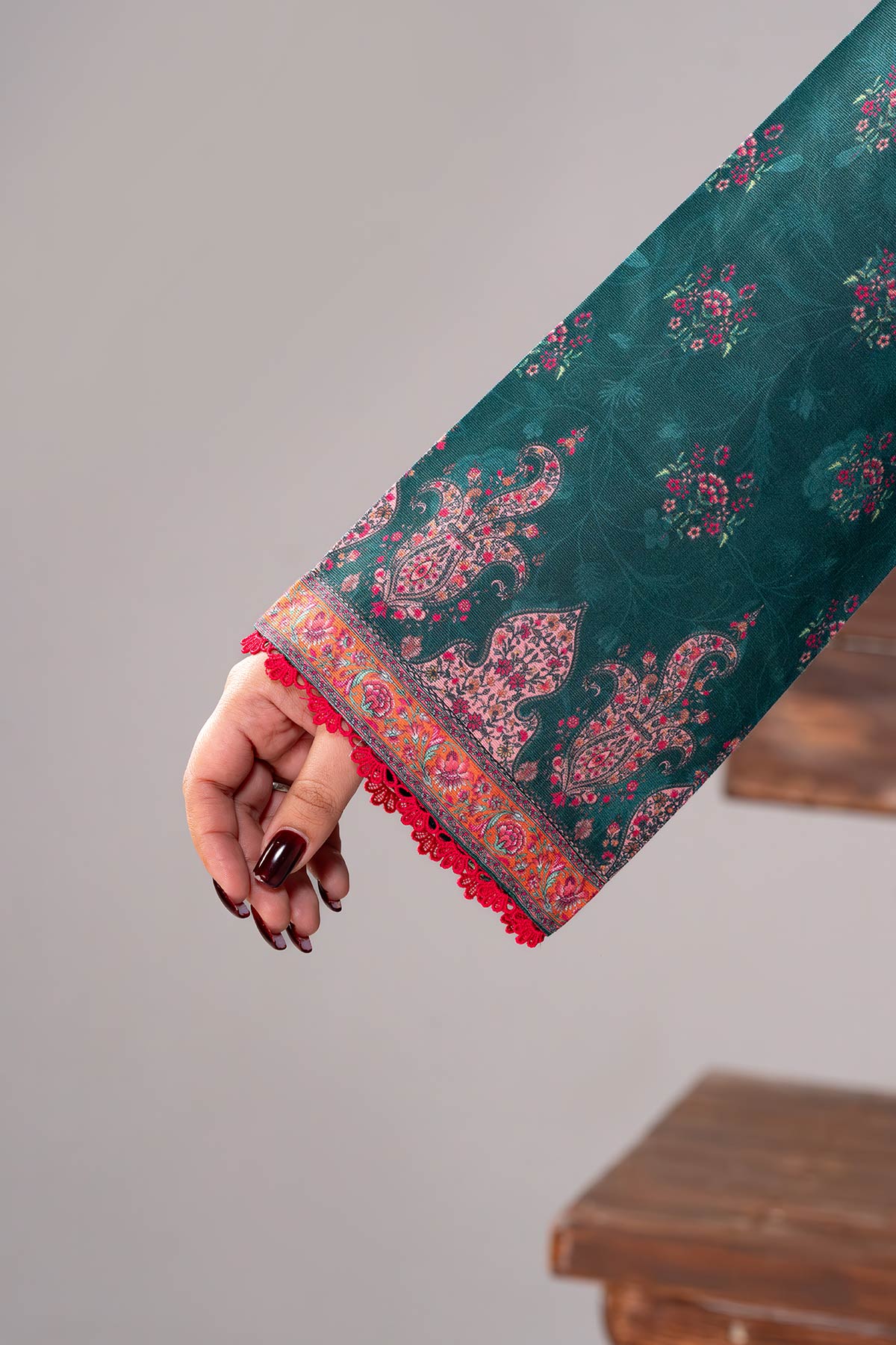 MOTIF KHADDAR PRINTED SUIT-013 - Image 4