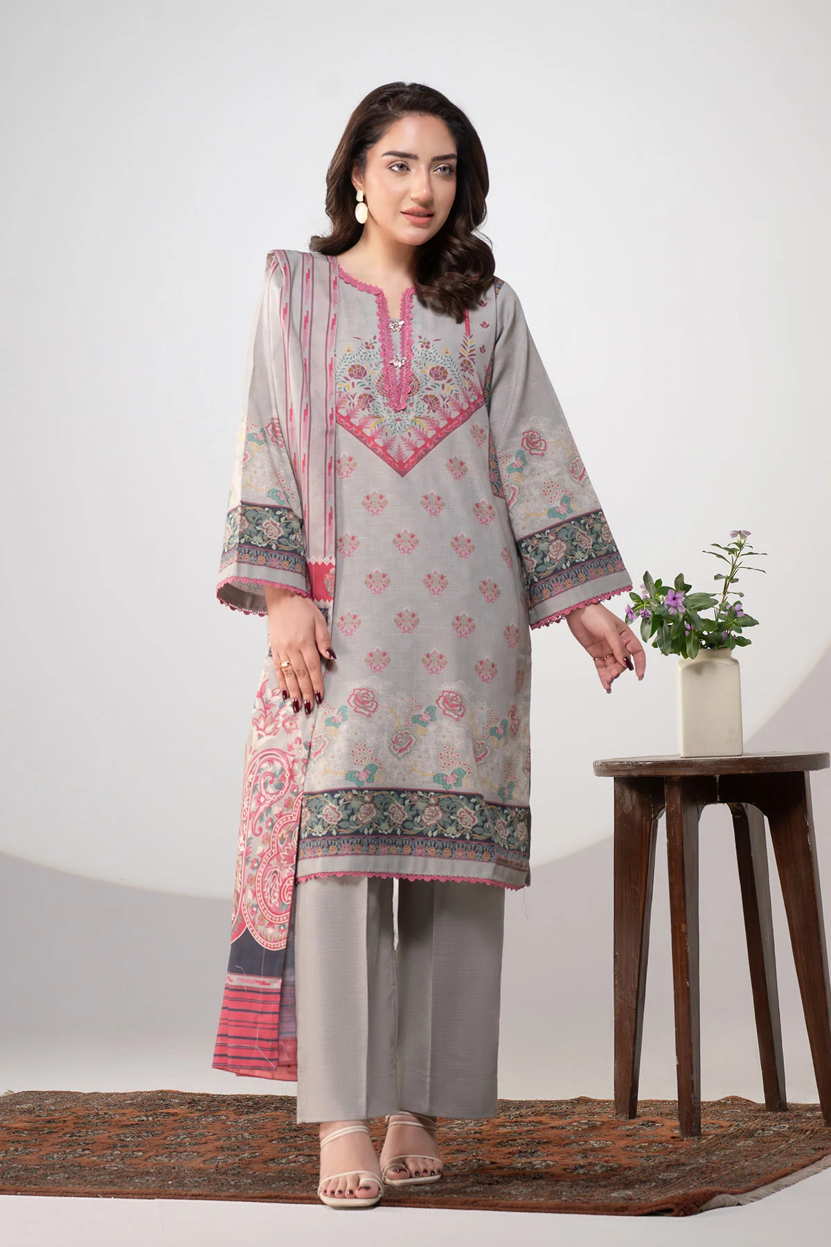 MOTIF KHADDAR PRINTED SUIT-037