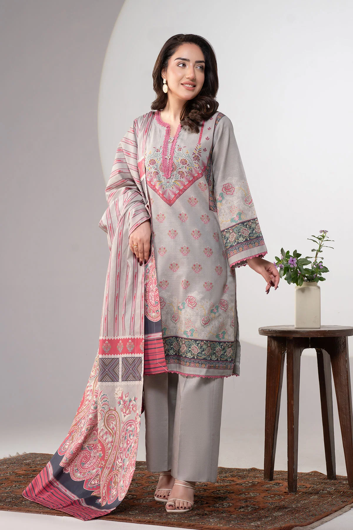 MOTIF KHADDAR PRINTED SUIT-037 - Image 2