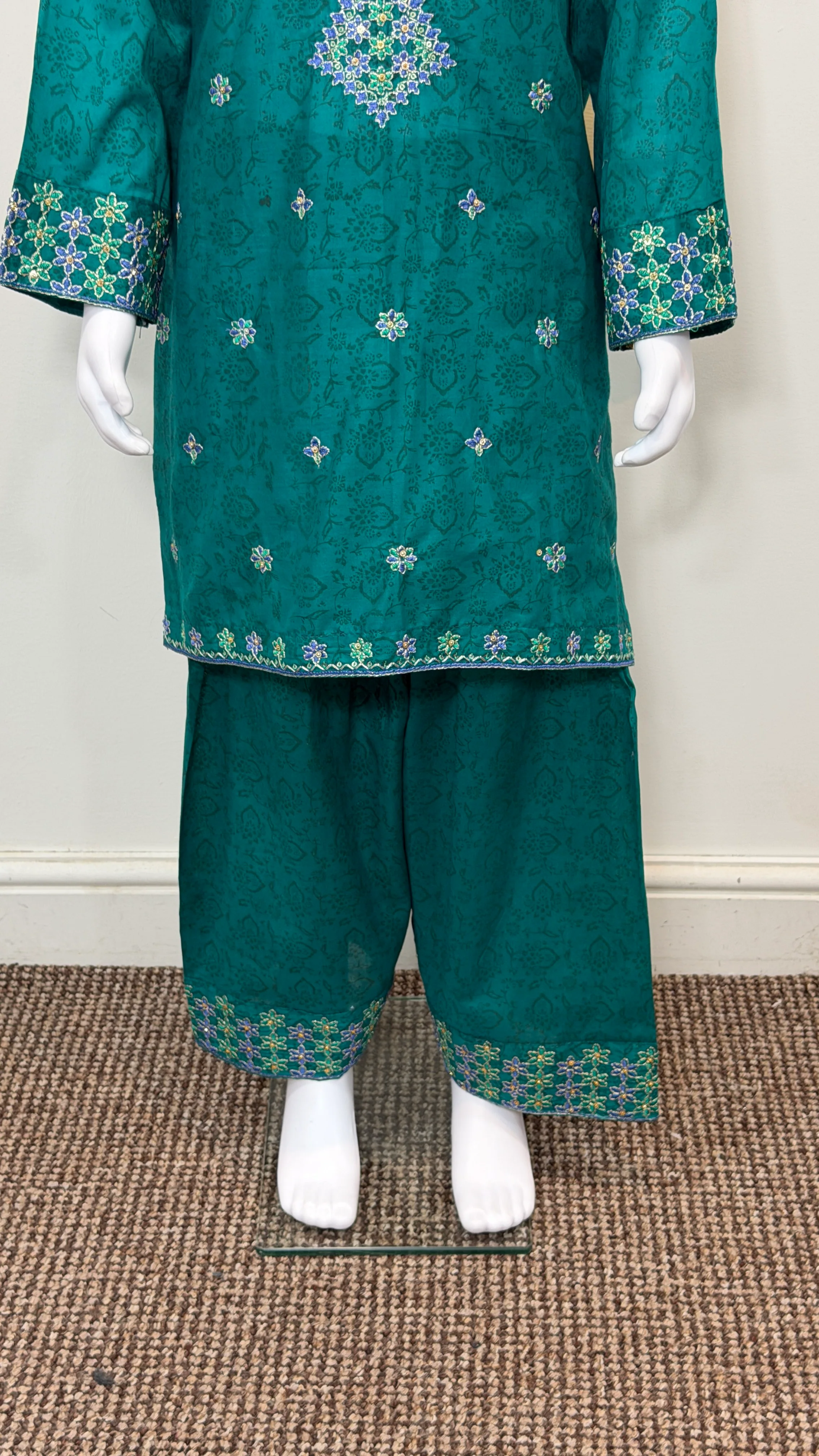 Motif Kids Lawn Printed Suit-26410 - Image 4