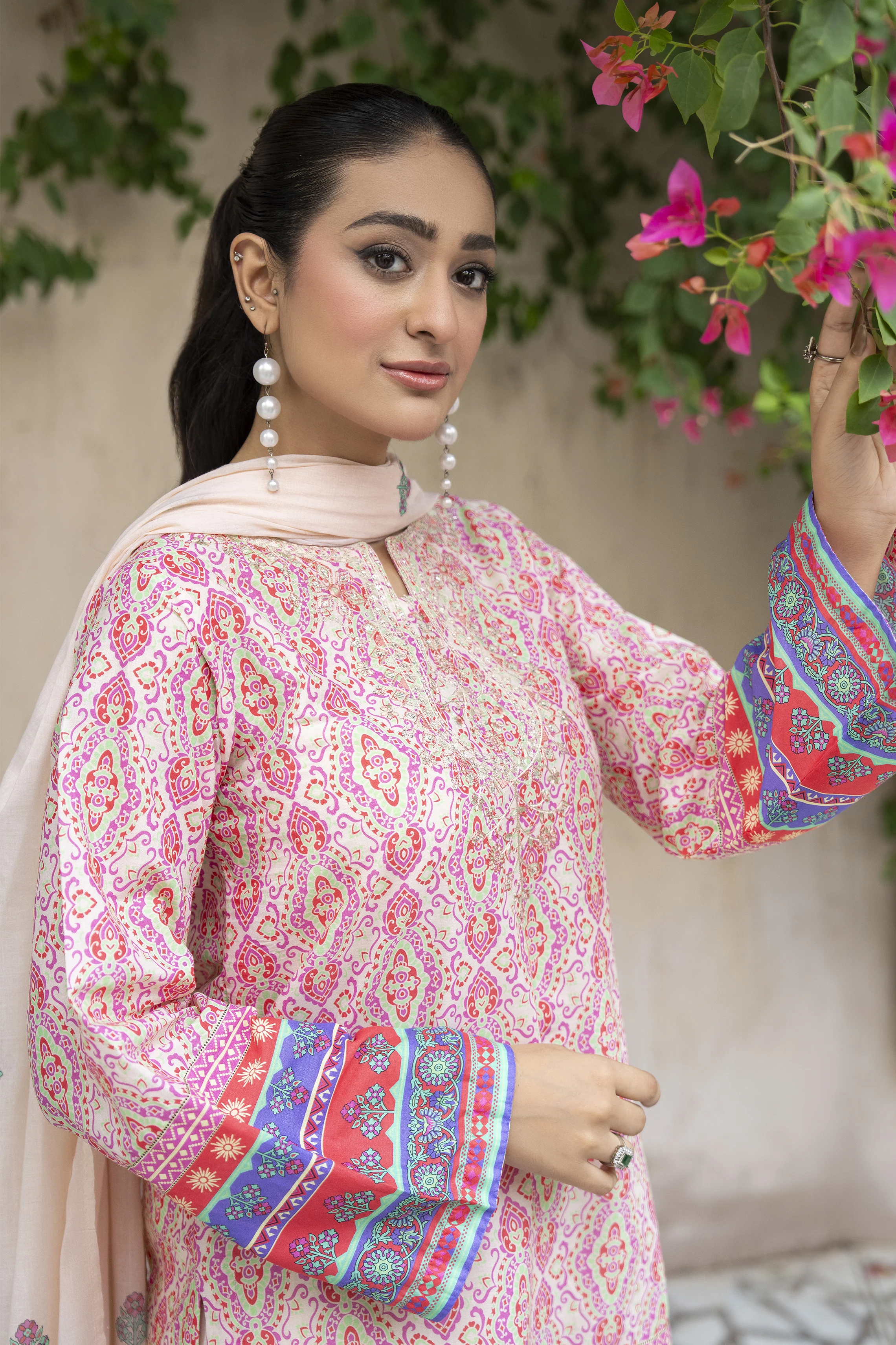 Motif Lawn Printed Suit-014 - Image 3