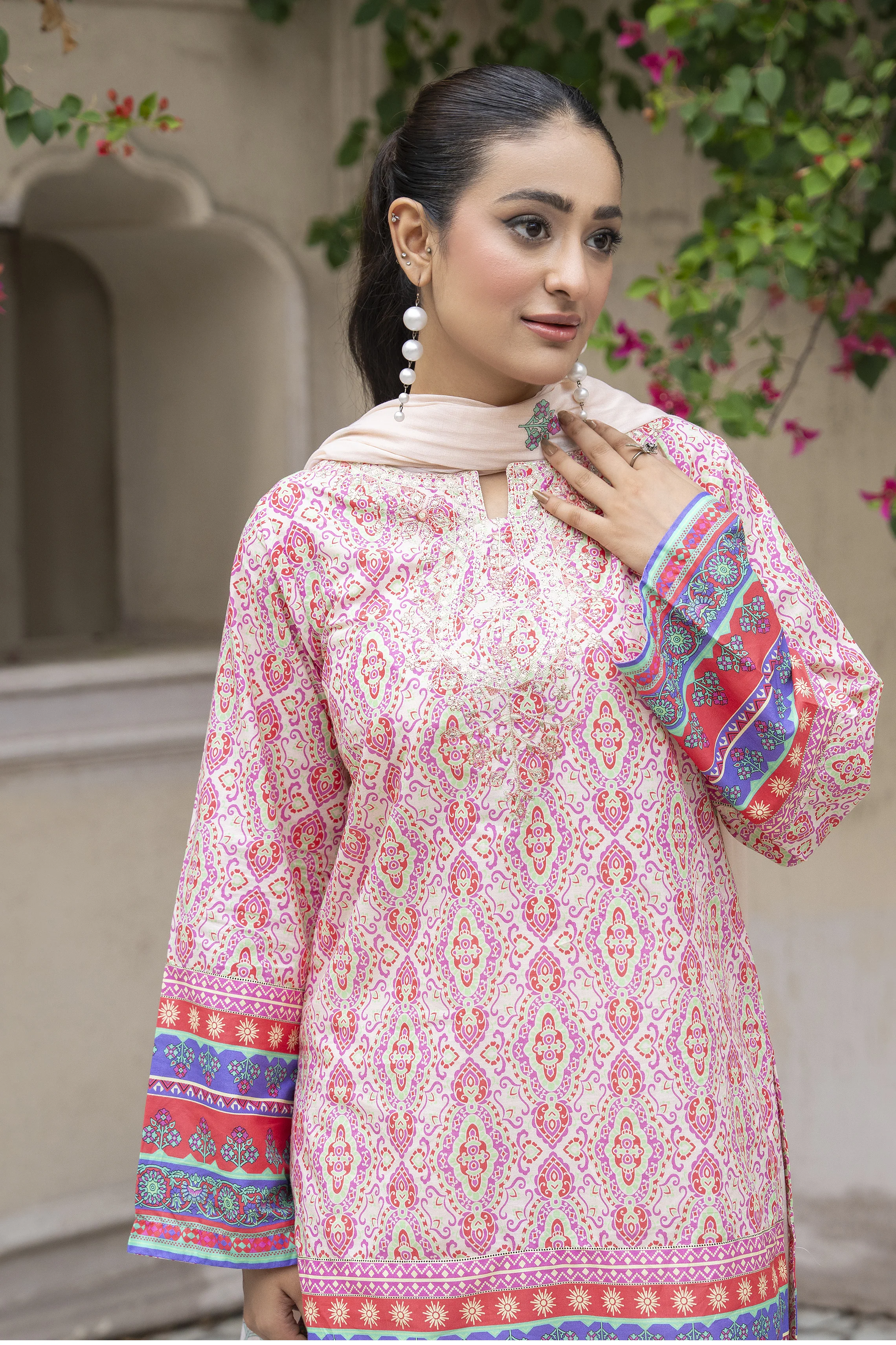 Motif Lawn Printed Suit-014 - Image 4
