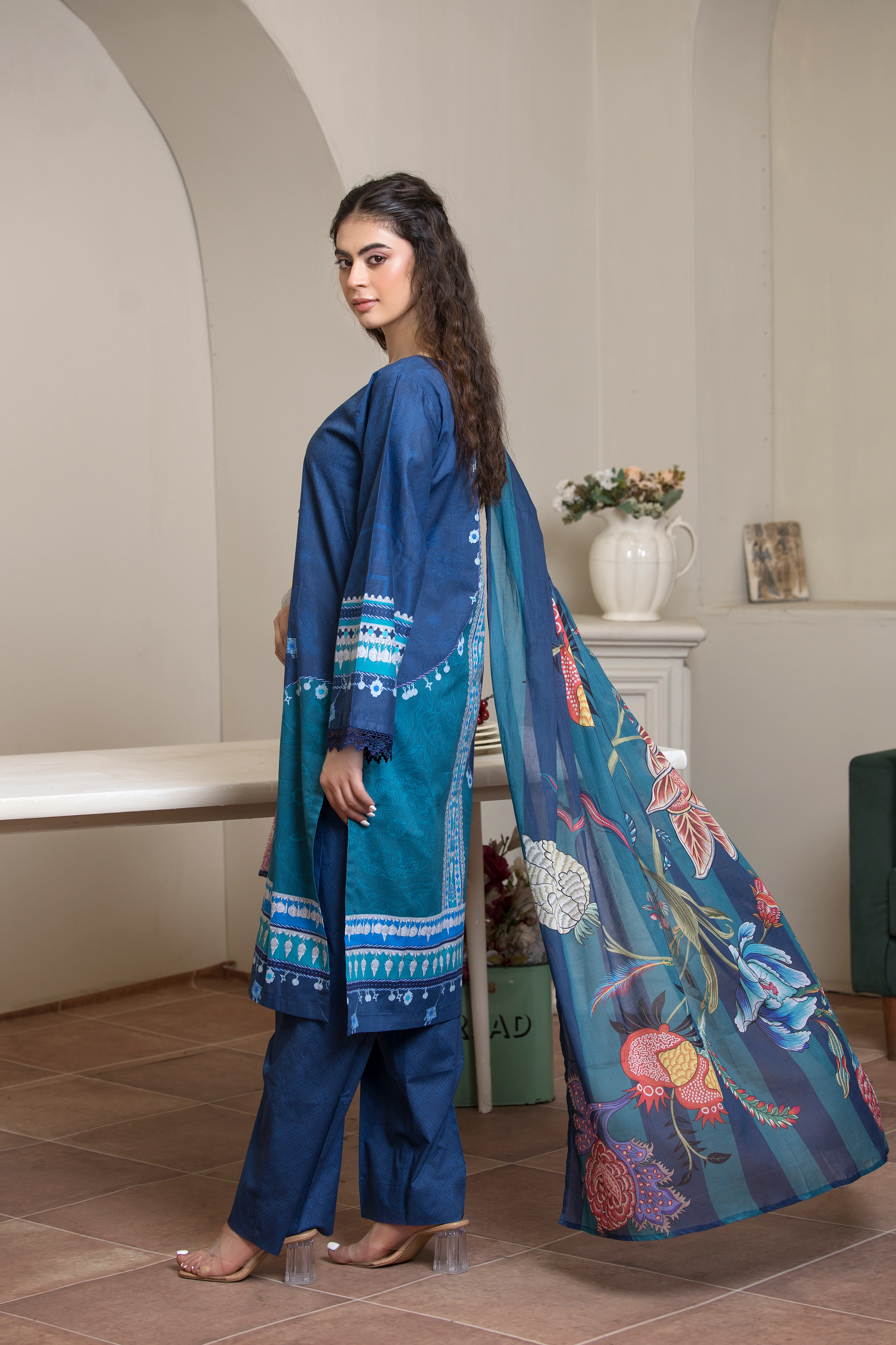 Motif Lawn Printed Suit-015 - Image 3