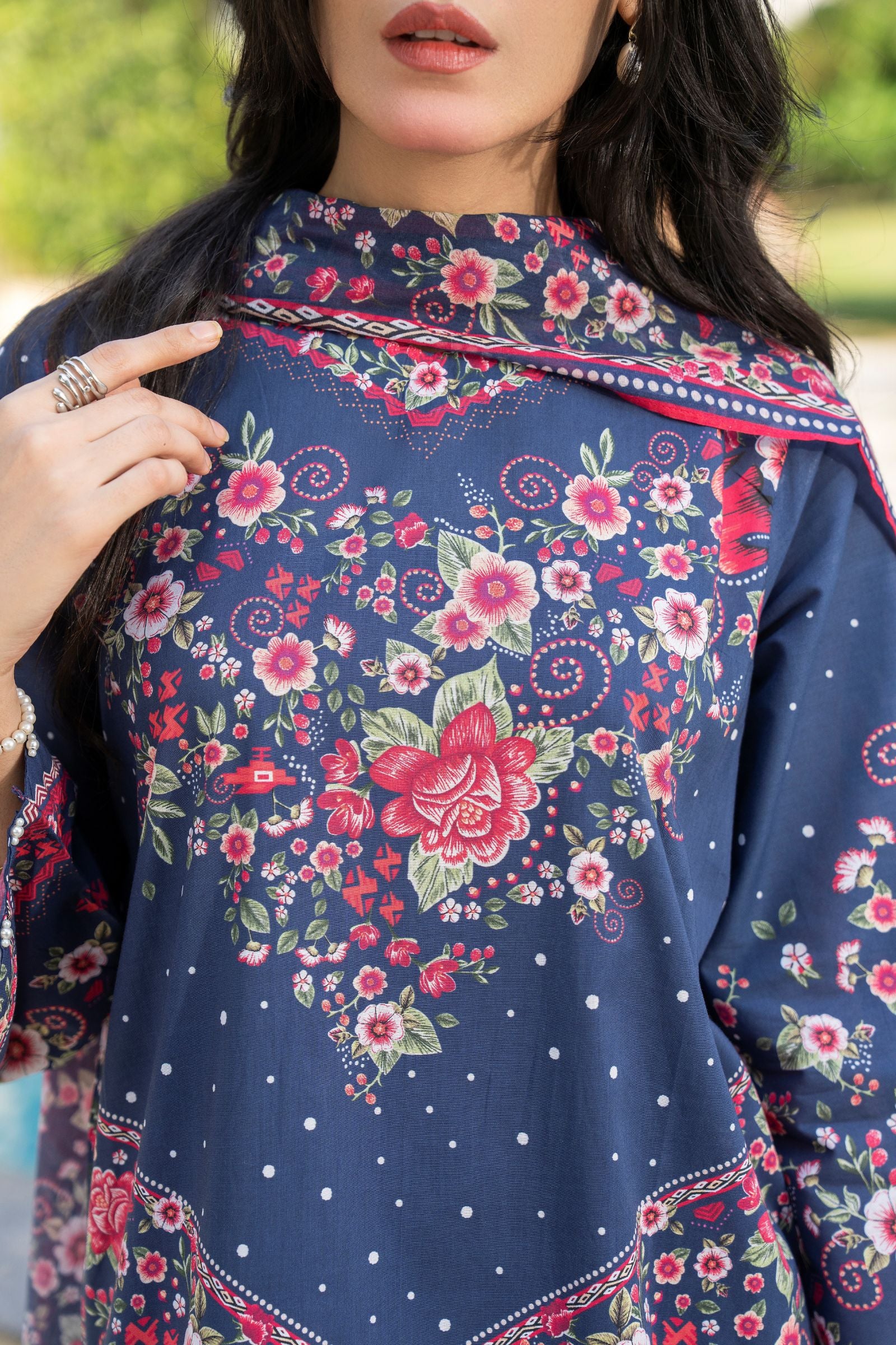 Motif Printed Lawn Suit-016 - Image 2