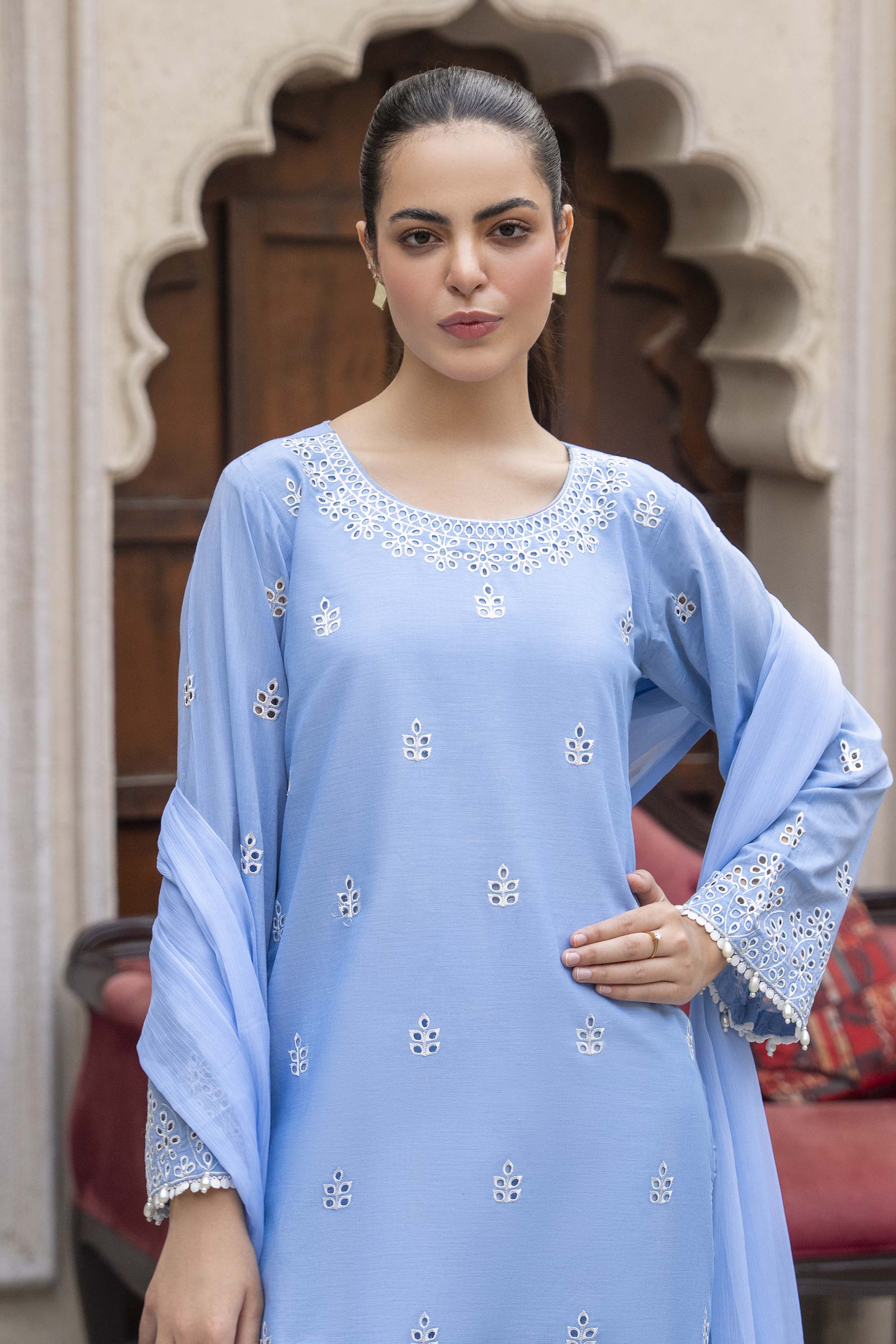 Motif Schifilli Embroidered Suit-3812 - Image 5