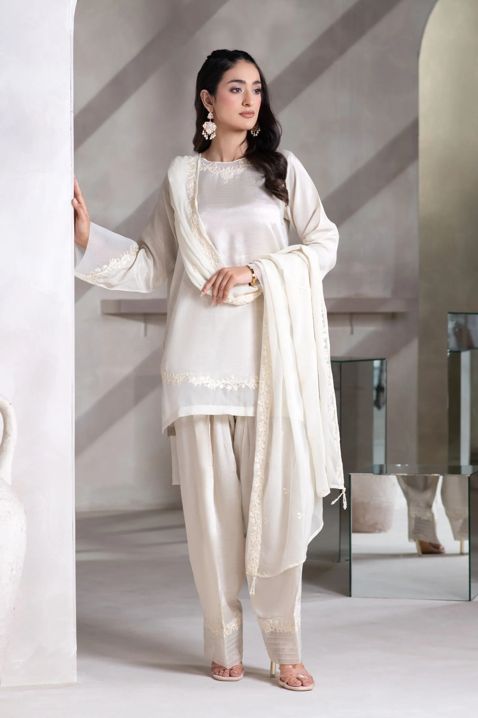 Motif Solid Embroidered Suit-036 - Image 4