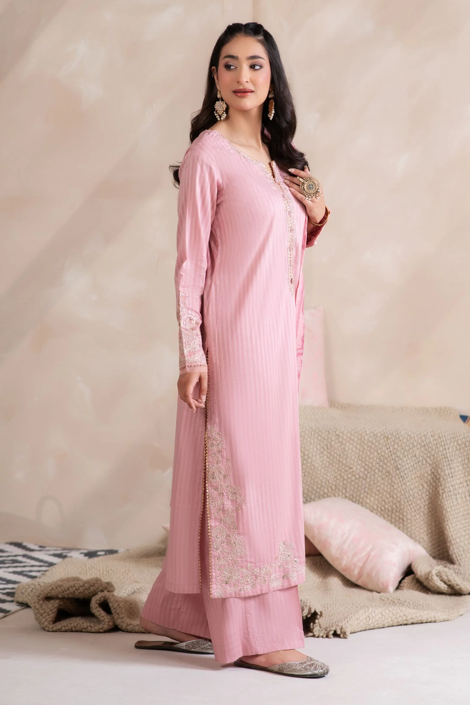 Motif Katpana Solid Embroidered Suit-4031 - Image 3