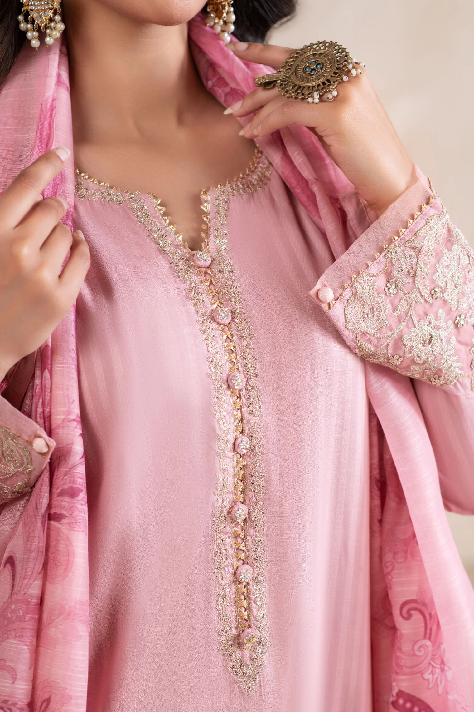 Motif Katpana Solid Embroidered Suit-4031 - Image 6