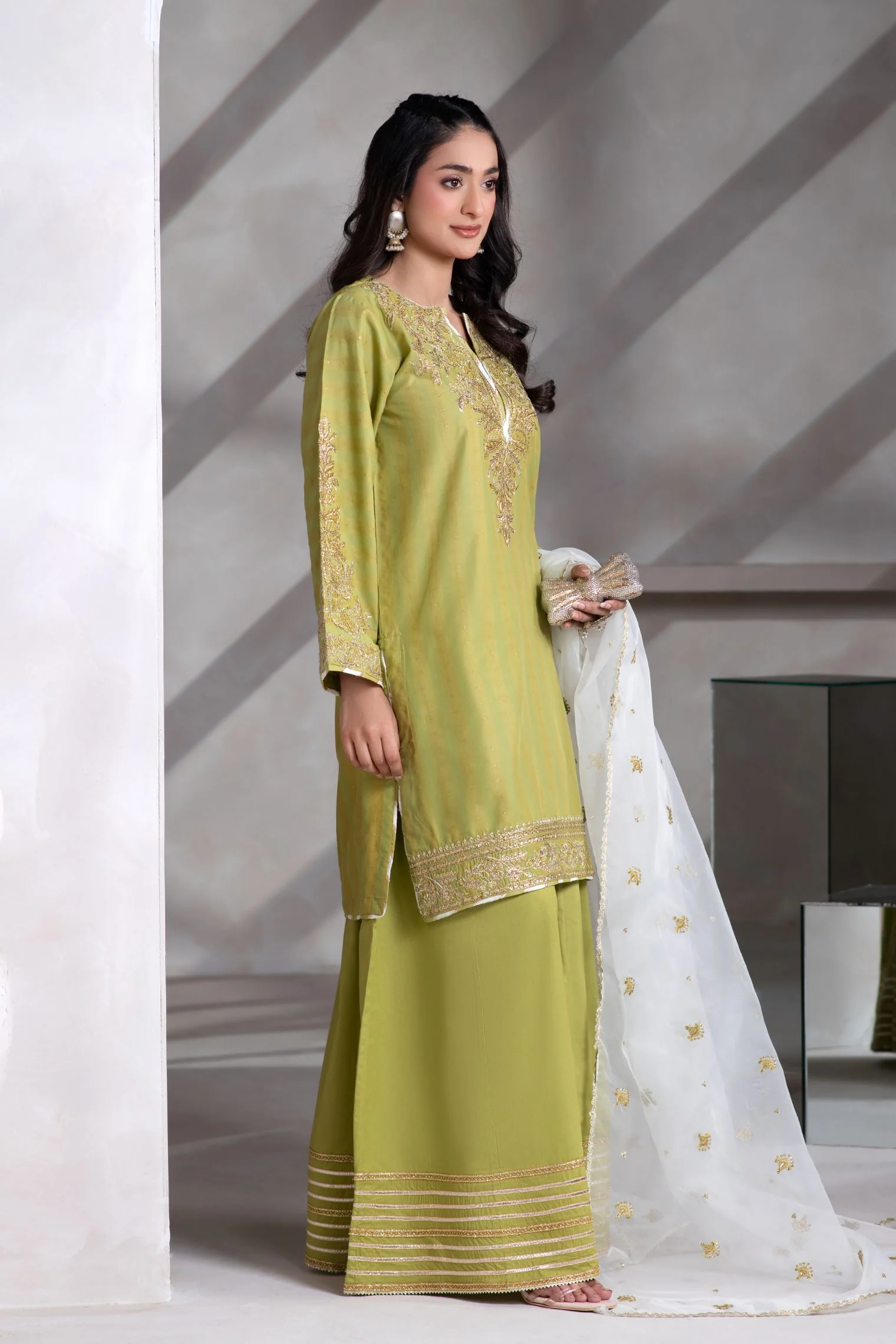 Motif Tilla Brosha Embroidered Suit-222 - Image 4